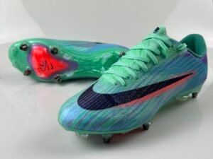 Nike Mercurial Vapor 17 Elite XXVI SG-PRO Football Boots — Featuring Full-Length Internal Air Zoom Cushioning, Waterproof Knit Upper, and Removable SG Studs (Sizes 39–45)